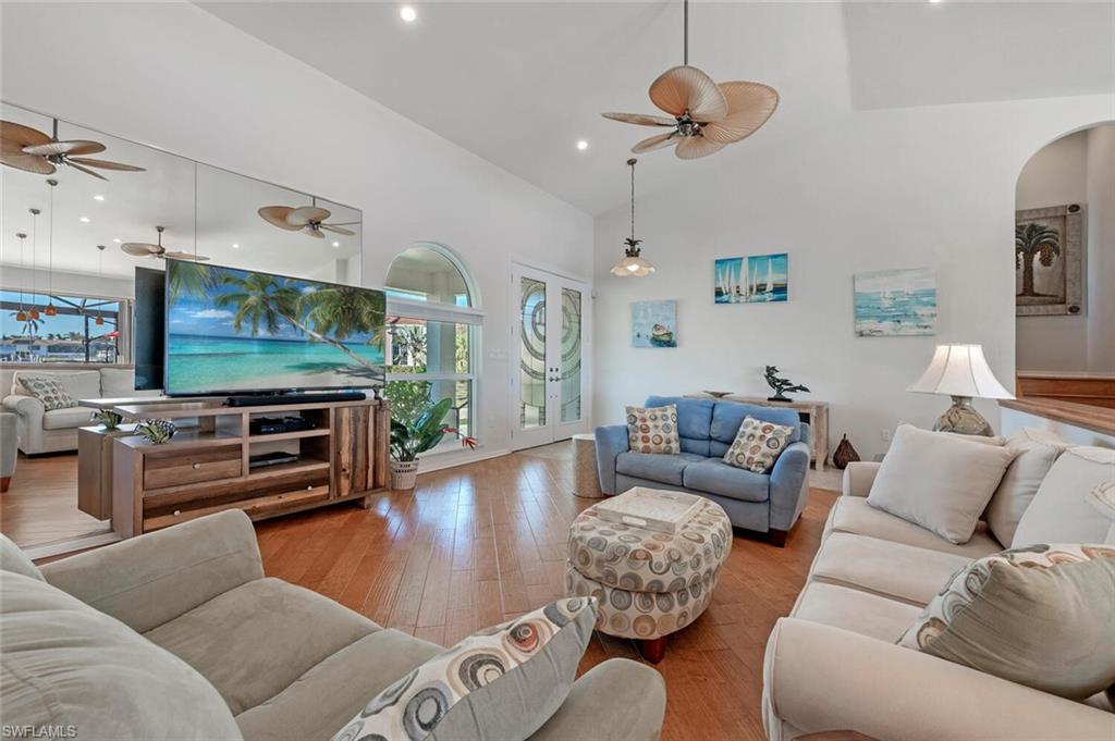 MARCO BEACH - Residential