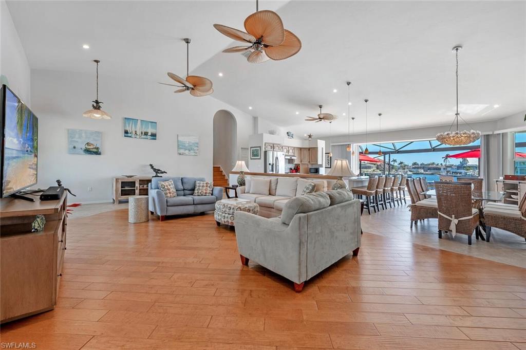 MARCO BEACH - Residential