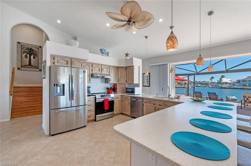 MARCO BEACH - Residential