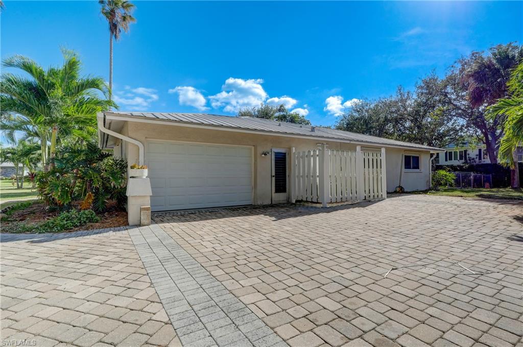 PALM RIVER ESTATES - Residential