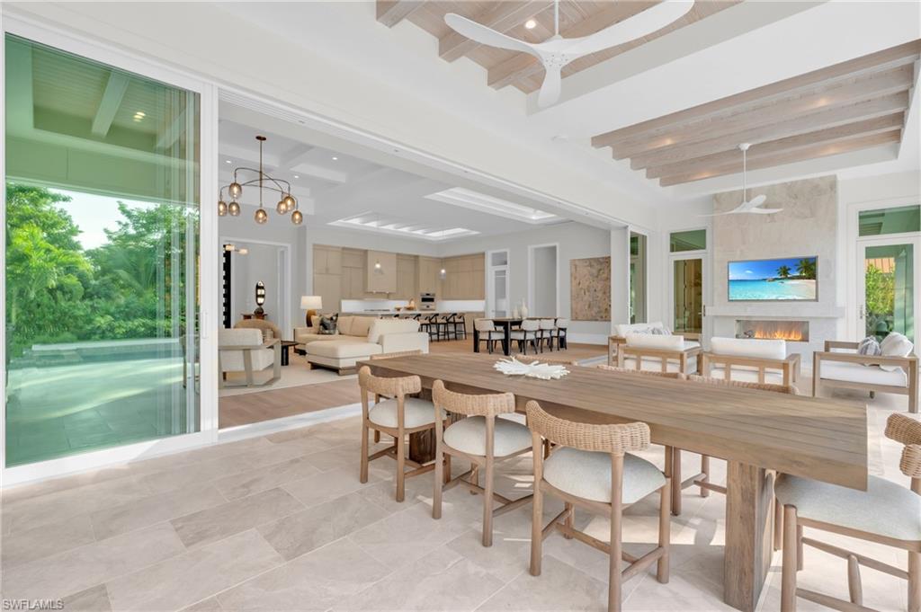 MOORINGS - Residential