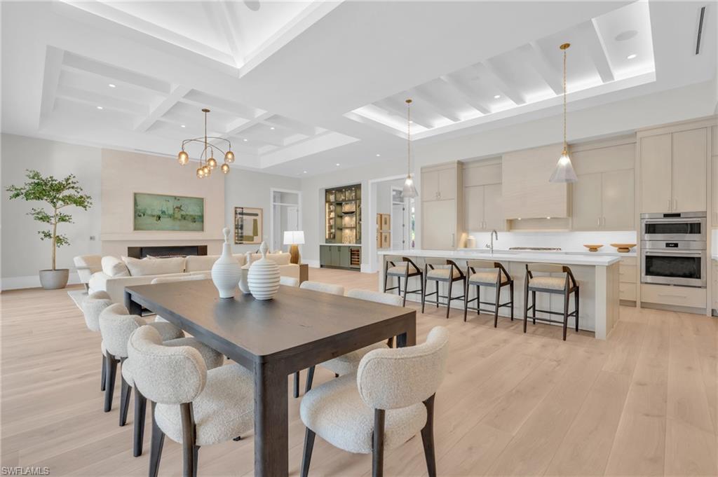 MOORINGS - Residential