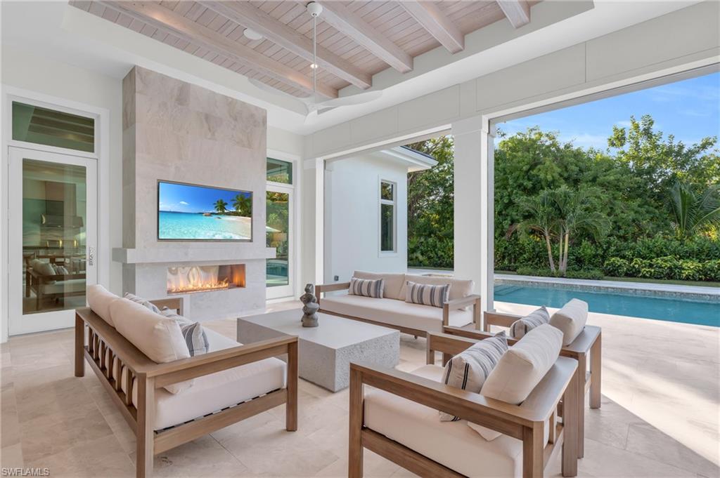 MOORINGS - Residential