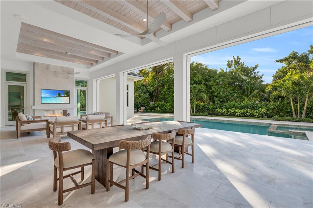 MOORINGS - Residential