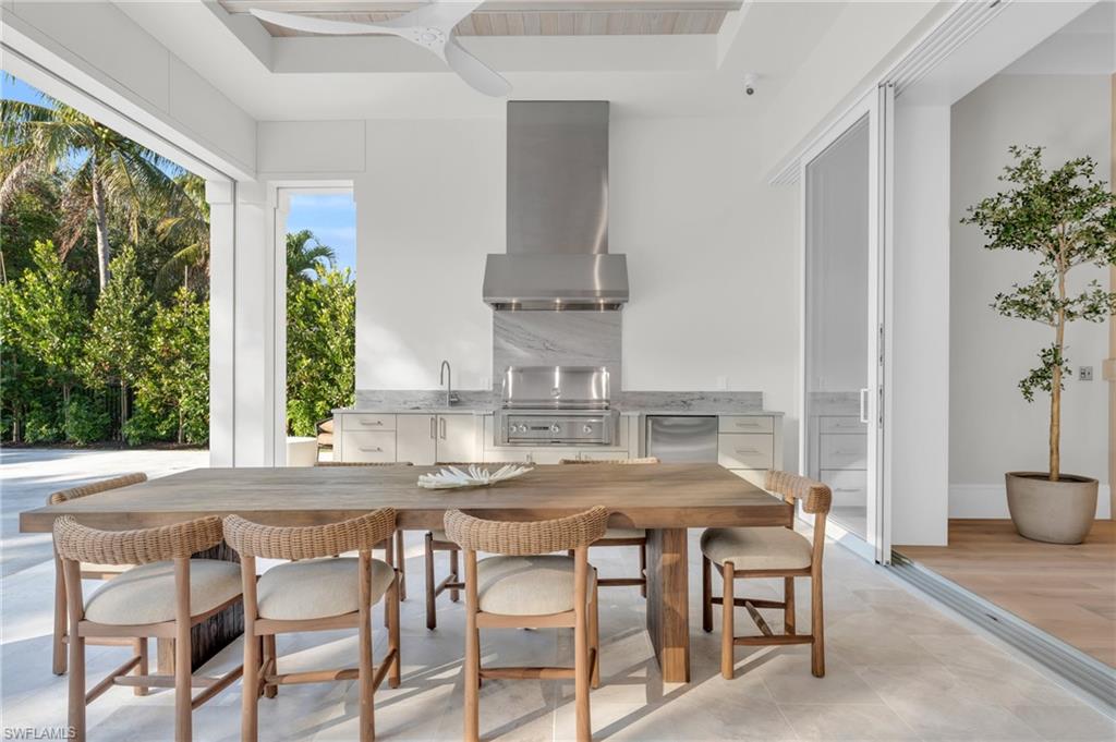 MOORINGS - Residential