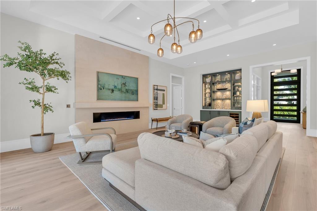 MOORINGS - Residential