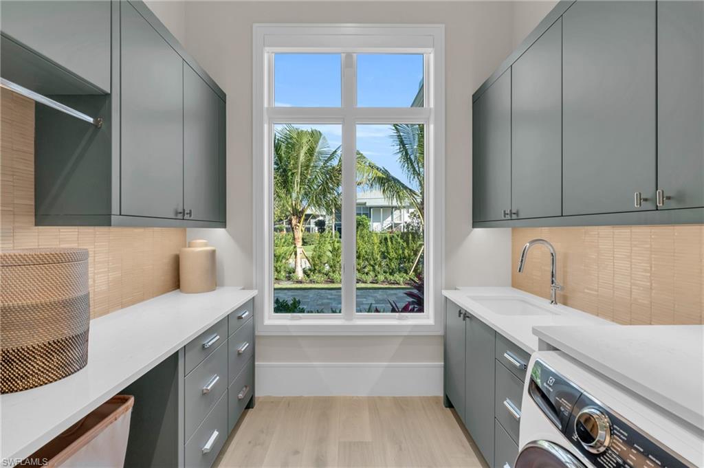 MOORINGS - Residential