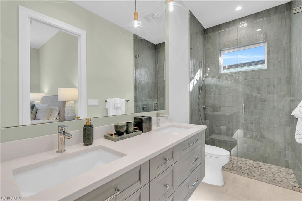 MOORINGS - Residential