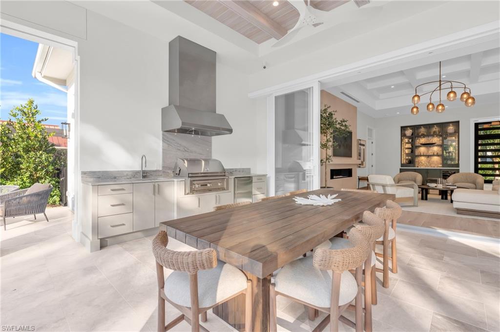 MOORINGS - Residential