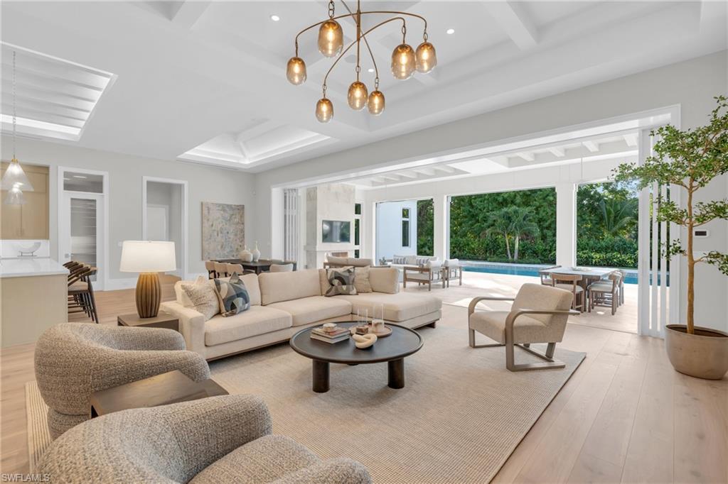 MOORINGS - Residential