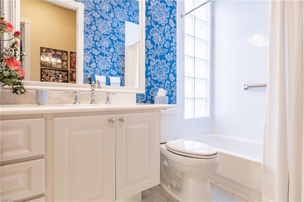 VILLAGE WALK - Residential