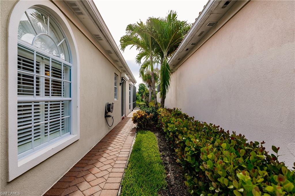 VILLAGE WALK - Residential