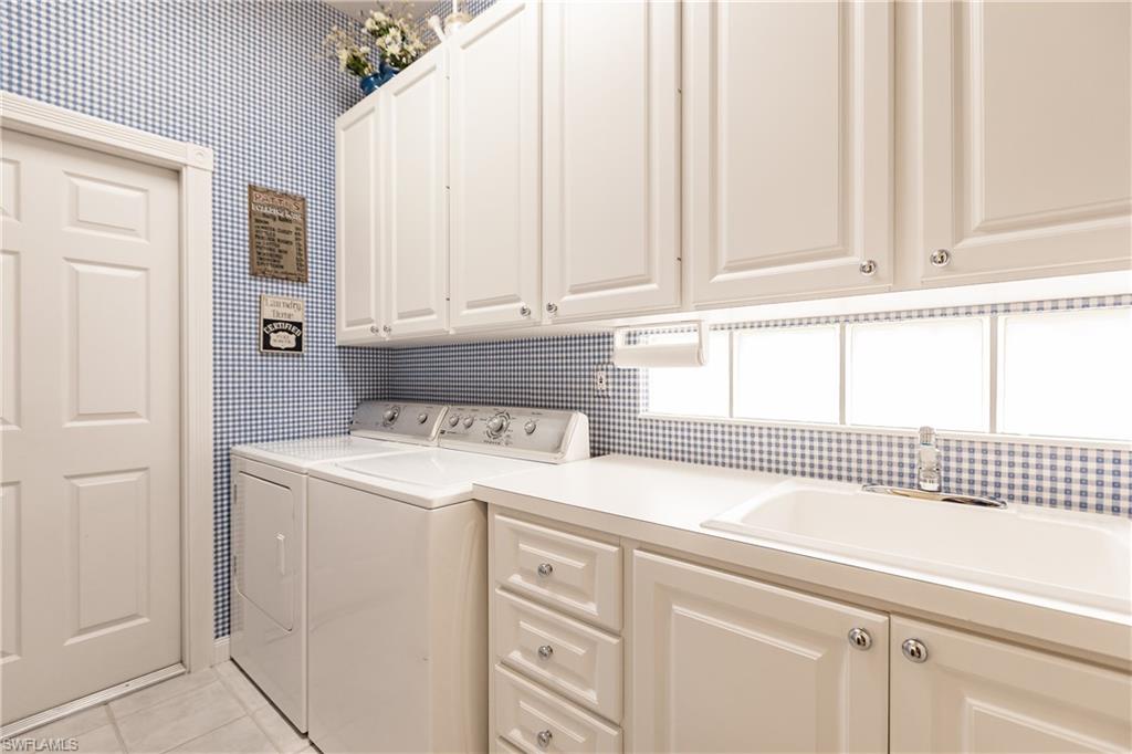 VILLAGE WALK - Residential