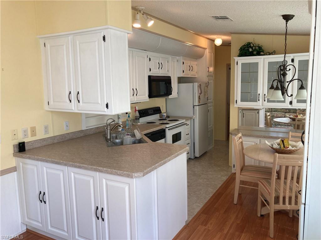 CRYSTAL LAKE RV RESORT - Residential