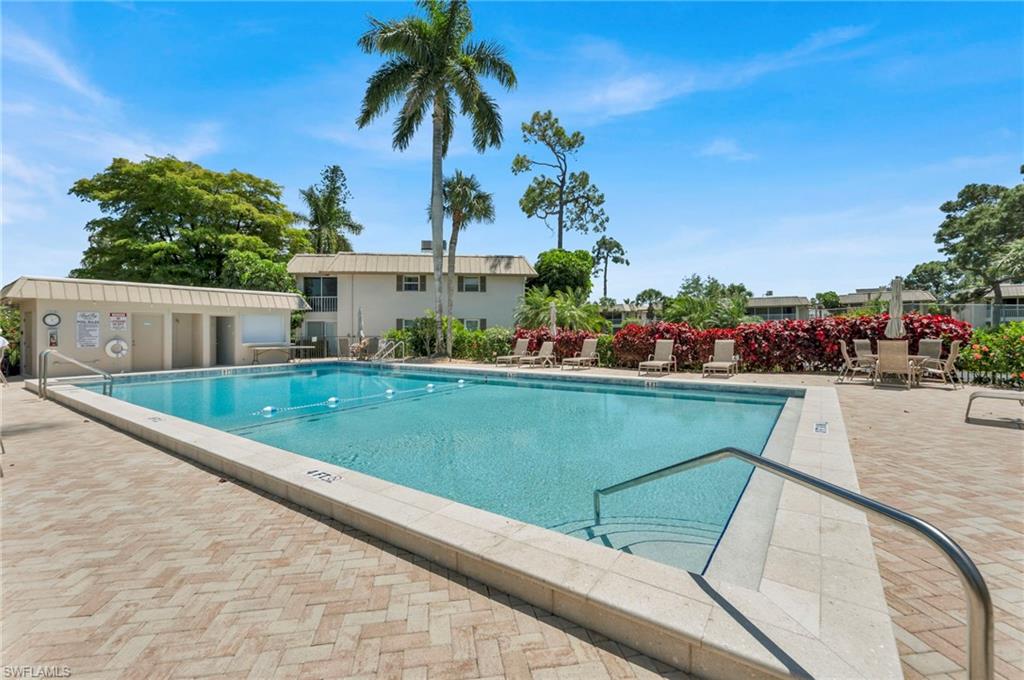 ROYAL BAY VILLAS - Residential