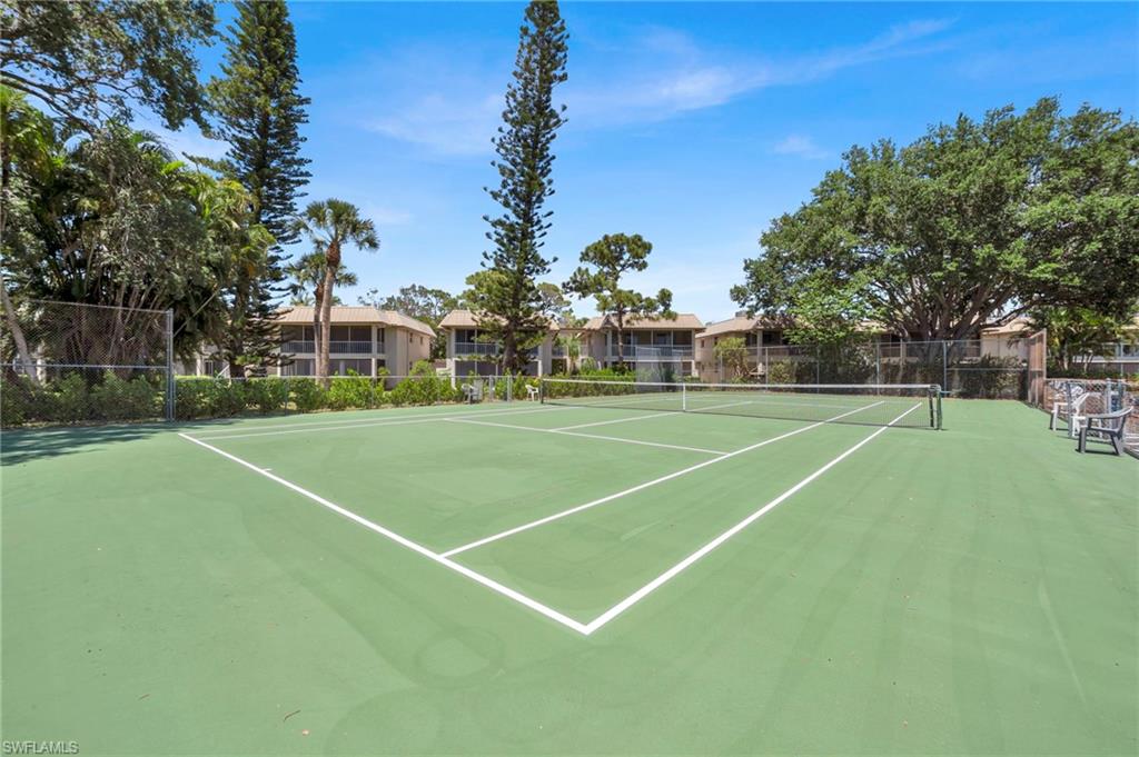 ROYAL BAY VILLAS - Residential