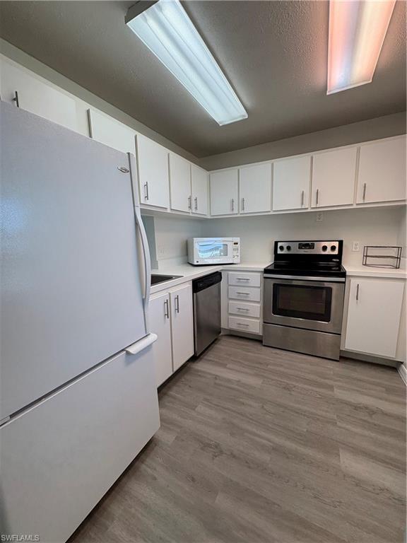 SEVEN LAKES - Residential