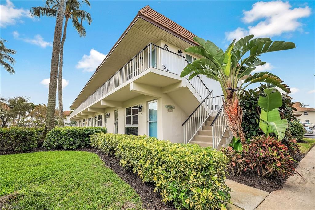 SEABREEZE APTS - Residential