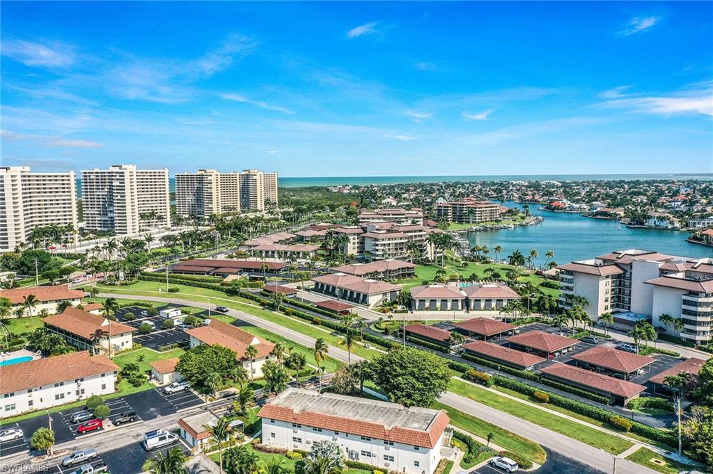 SEABREEZE APTS - Residential