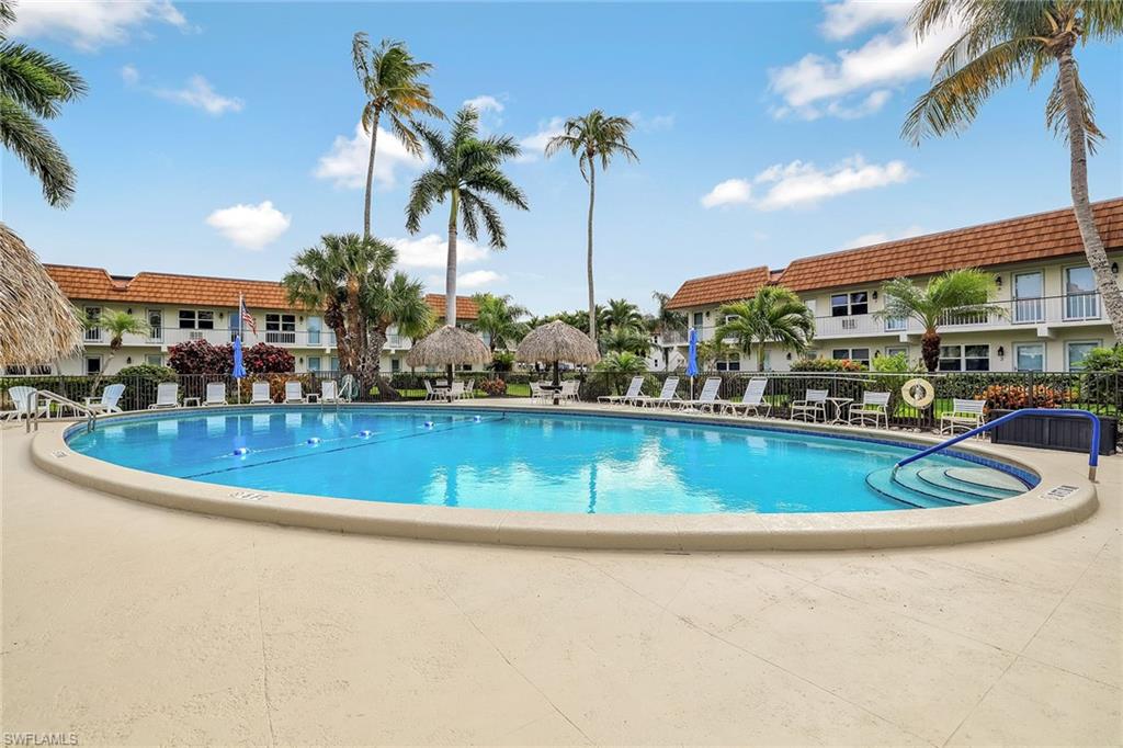 SEABREEZE APTS - Residential