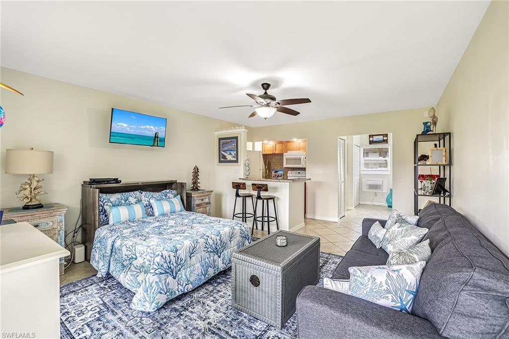 SEABREEZE APTS - Residential