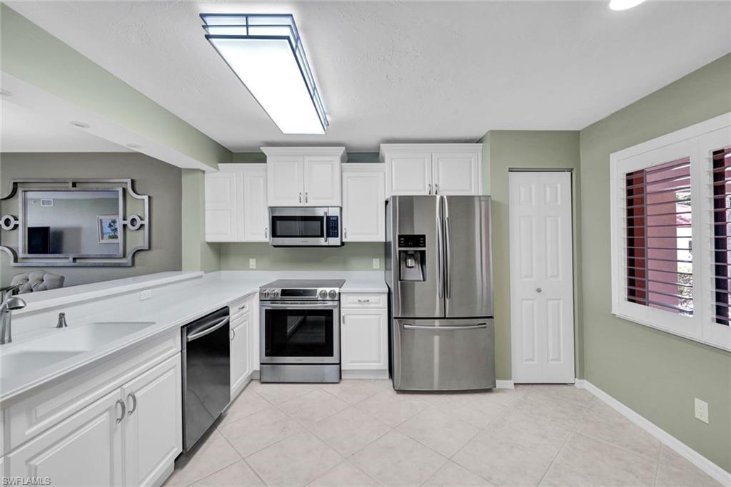 SUNSET HARBOR - Residential