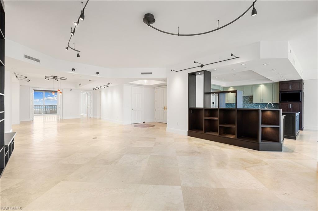 TRIESTE AT BAY COLONY - Residential