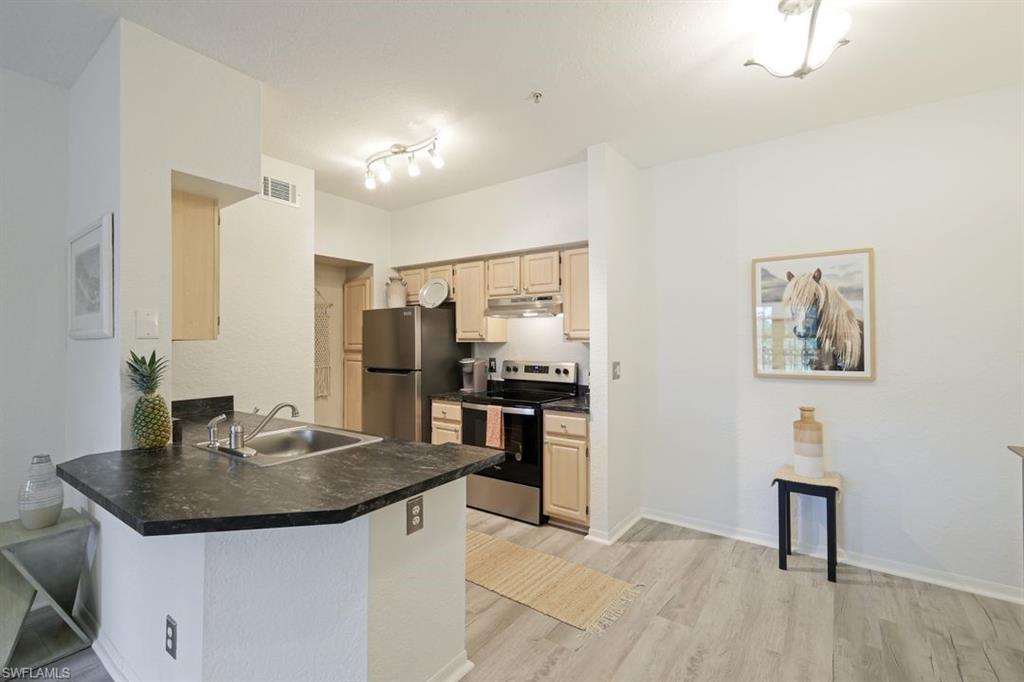 THE TIDES AT PELICAN LANDING - Residential