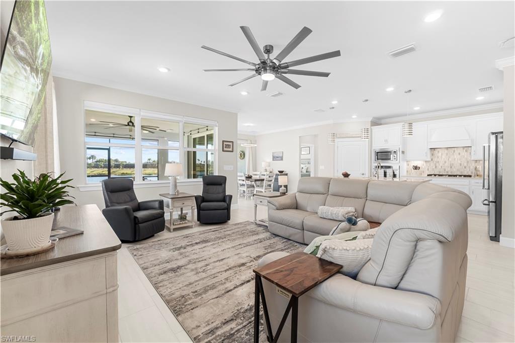 NORTHRIDGE - Residential