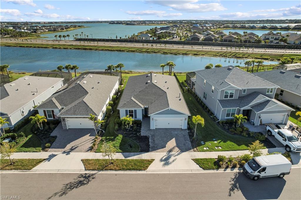 NORTHRIDGE - Residential