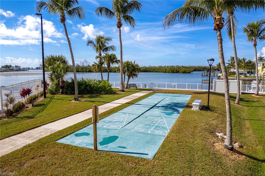 BOARDWALK CAPER - Residential