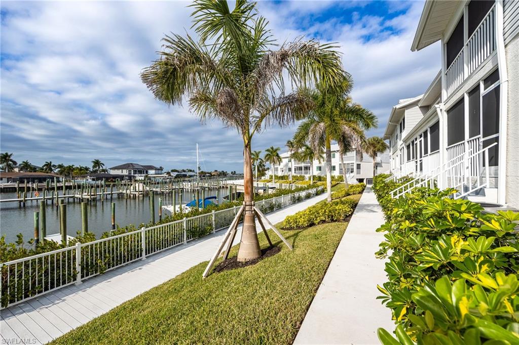 BOARDWALK CAPER - Residential