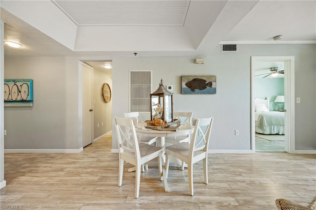 BOARDWALK CAPER - Residential