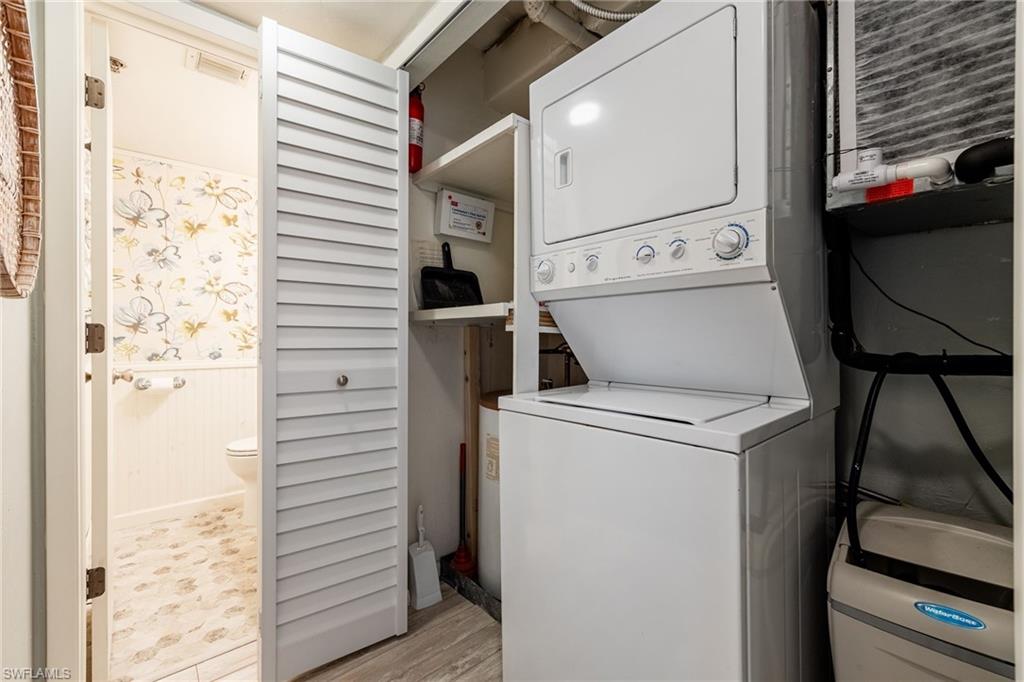 BOARDWALK CAPER - Residential