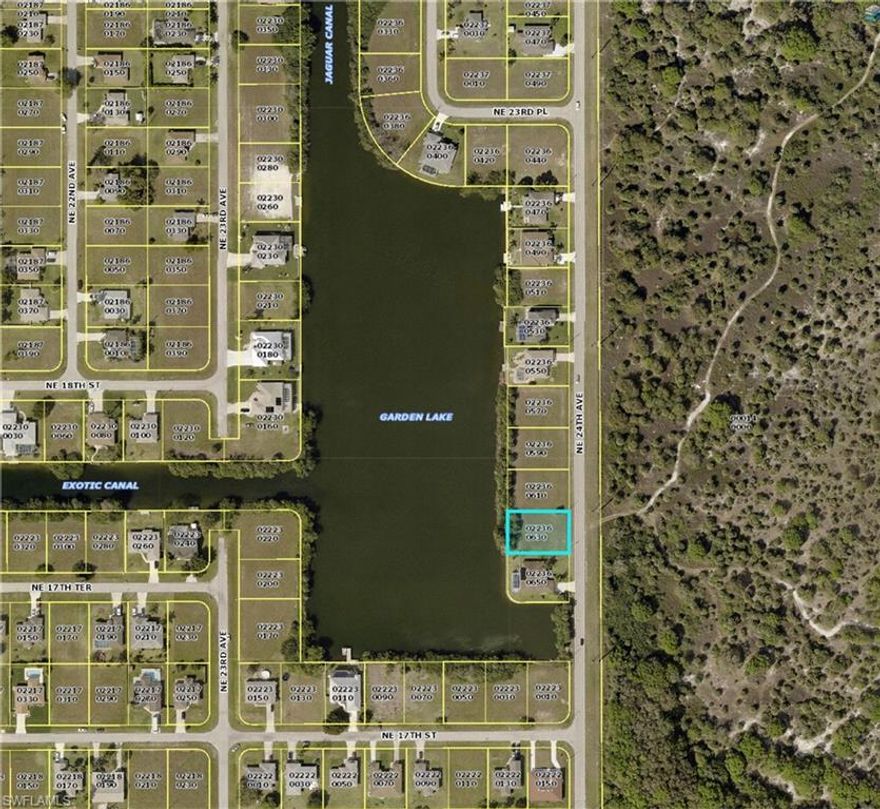 Lake front! Western exposure, overlooking the beautiful Garden lake. Established neighborhood, close to shopping, school and easy access to US 41, I-75 and more. Build your dream home or spec home right here.