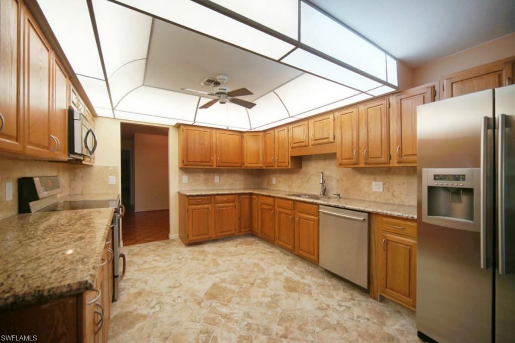 WYLDEWOOD LAKES CONDO - Residential