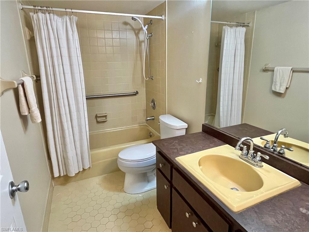 MYERLEE CIRCLE CONDO - Residential