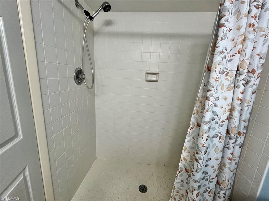 MYERLEE CIRCLE CONDO - Residential