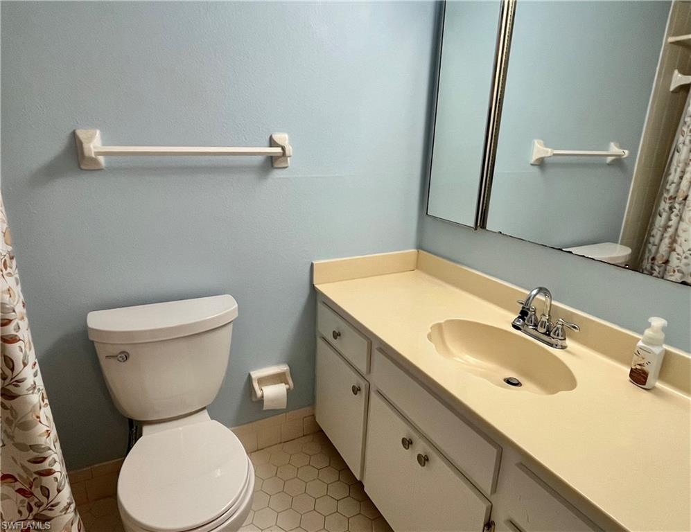 MYERLEE CIRCLE CONDO - Residential