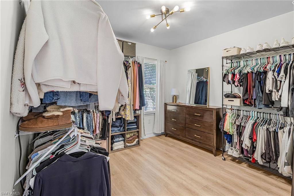 ENTRADA - Residential