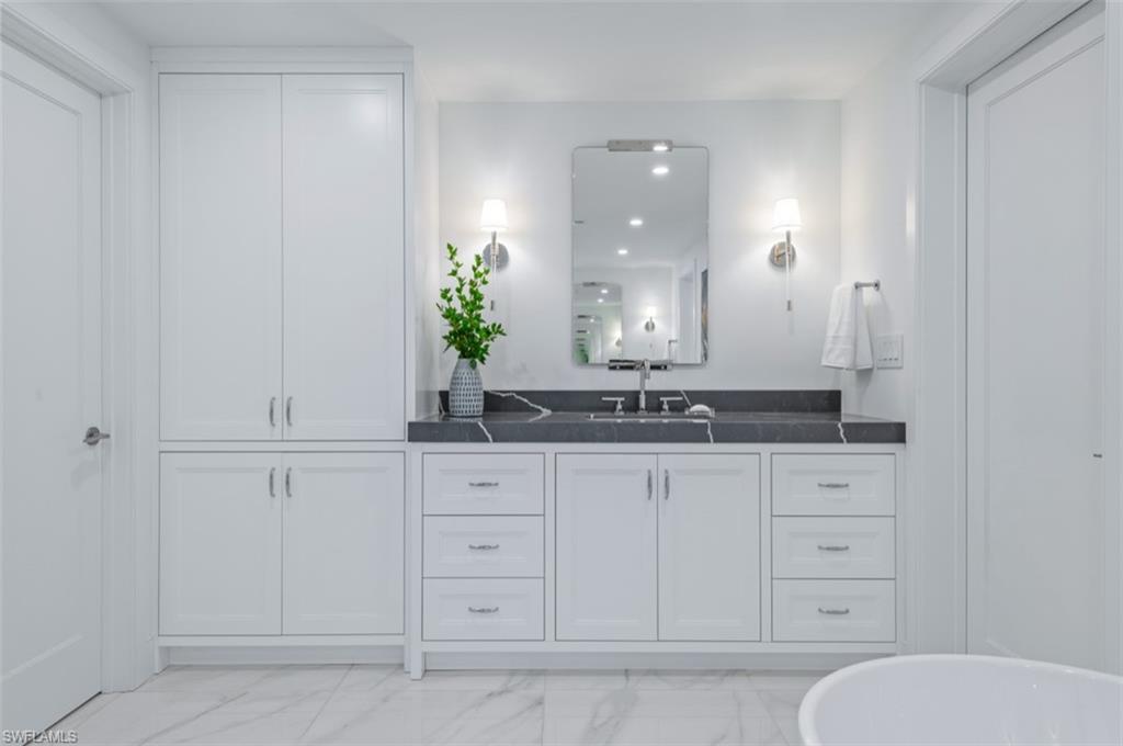 KALEA BAY TOWER 300 - Residential