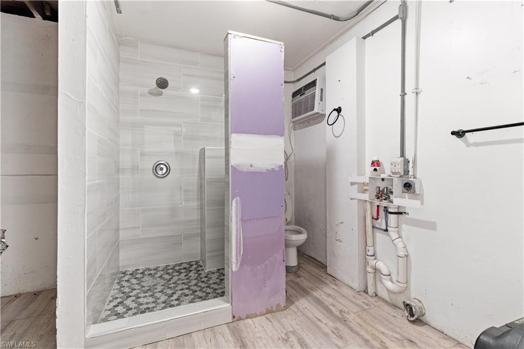 SHELL MOUND PARK - Residential