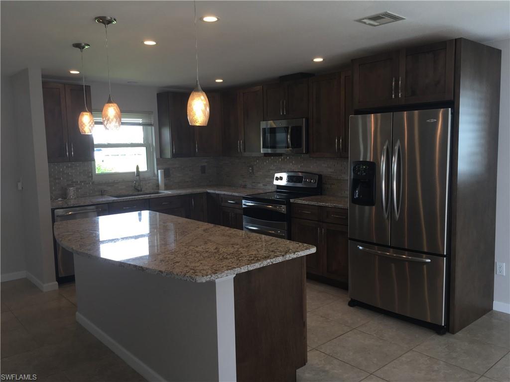 FORT MYERS SHORES - Residential