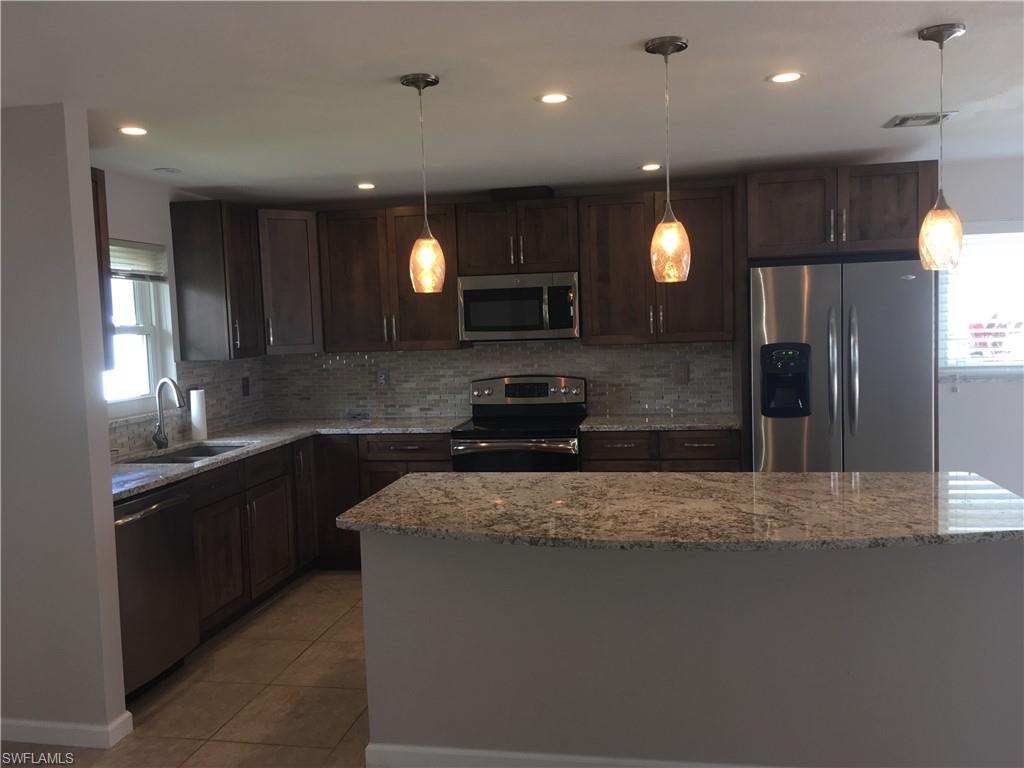 FORT MYERS SHORES - Residential