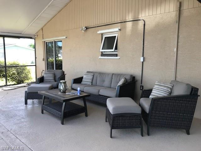 FORT MYERS SHORES - Residential