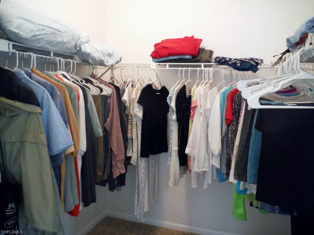 LAKESIDE VILLAS AT WILDCAT RUN - Residential