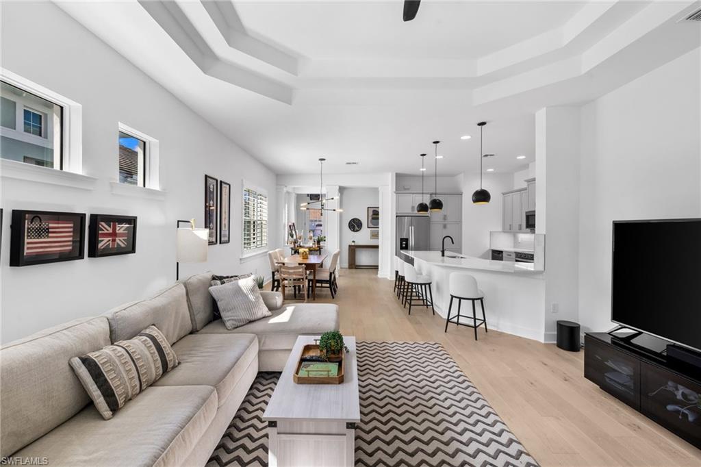 ISLES OF COLLIER PRESERVE - Residential