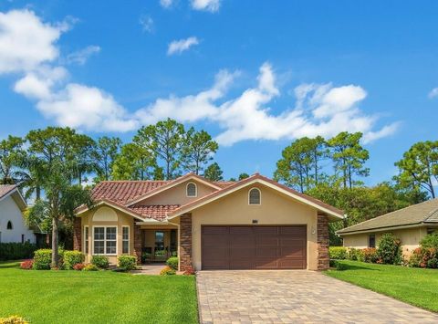 421 Countryside DR NAPLES FL 34104