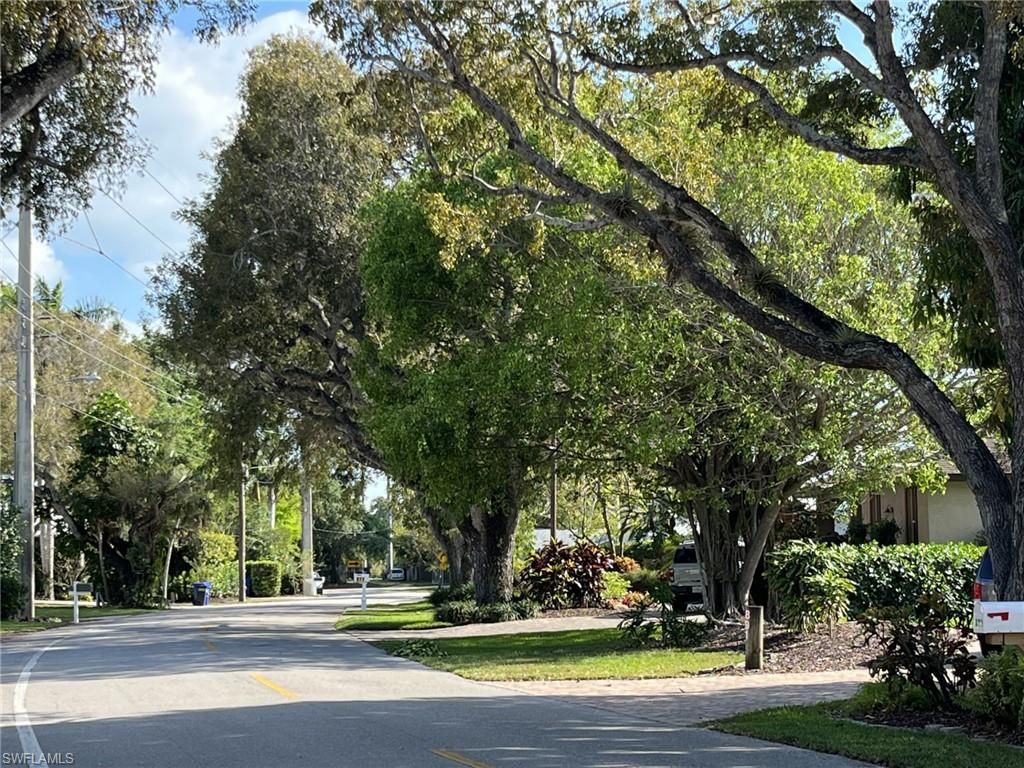 Photo of 930 13th ST N, NAPLES, FL 34102 (MLS # 226013342)