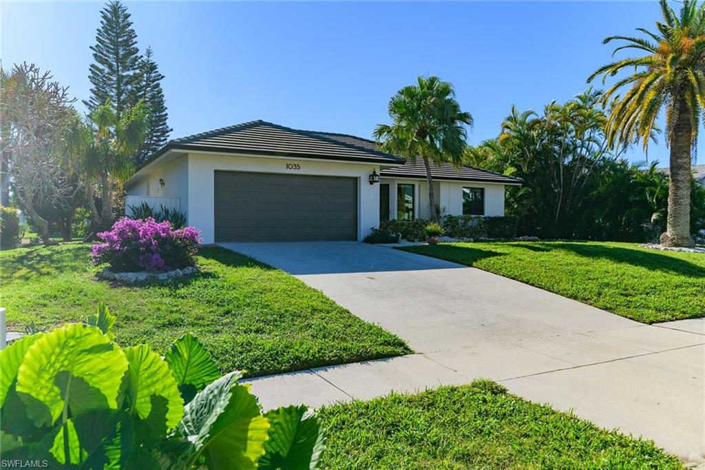 MARCO BEACH - Residential